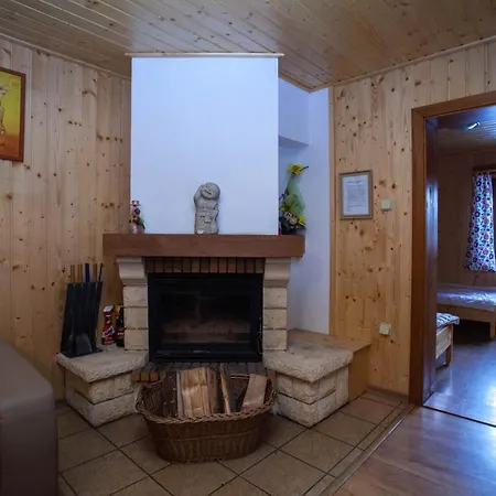 Smiech بيت خشبي